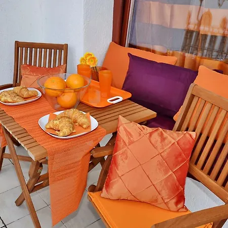 Orange *